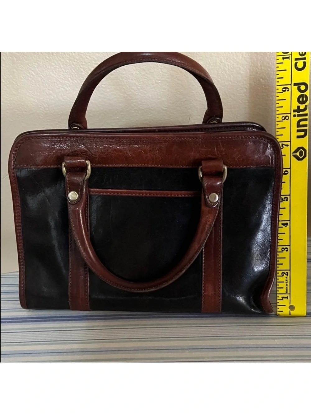 Brahmin Vintage Classic Two-Tone Leather Handbag in Black and Brown